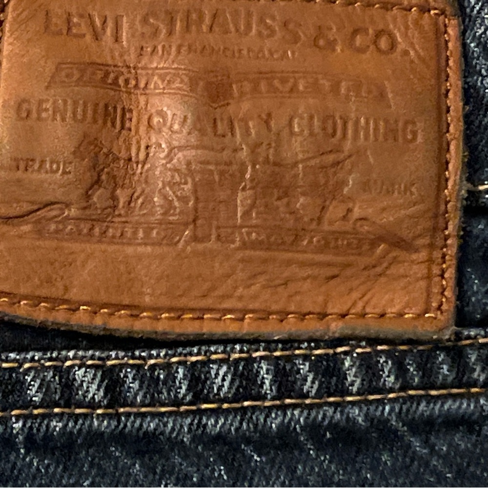 Levi's Classic Blue Denim Jeans with Contrast Stitching